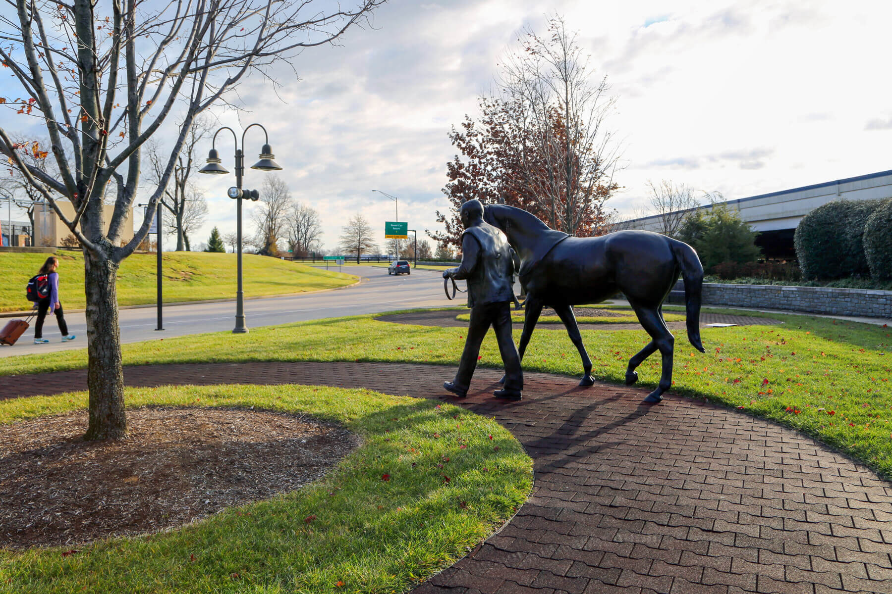 a horse statue near the roadway outside Lexington, Kentucky’s Blue Grass Airport
