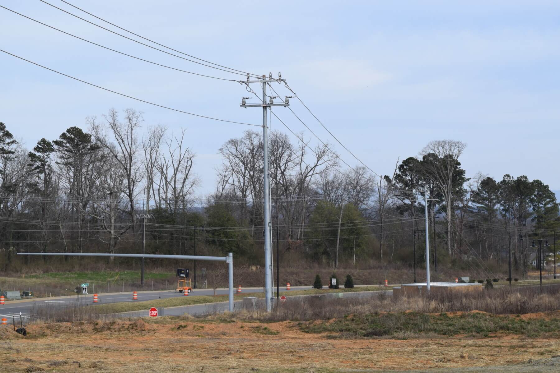 an overhead utility and grass in Alcoa