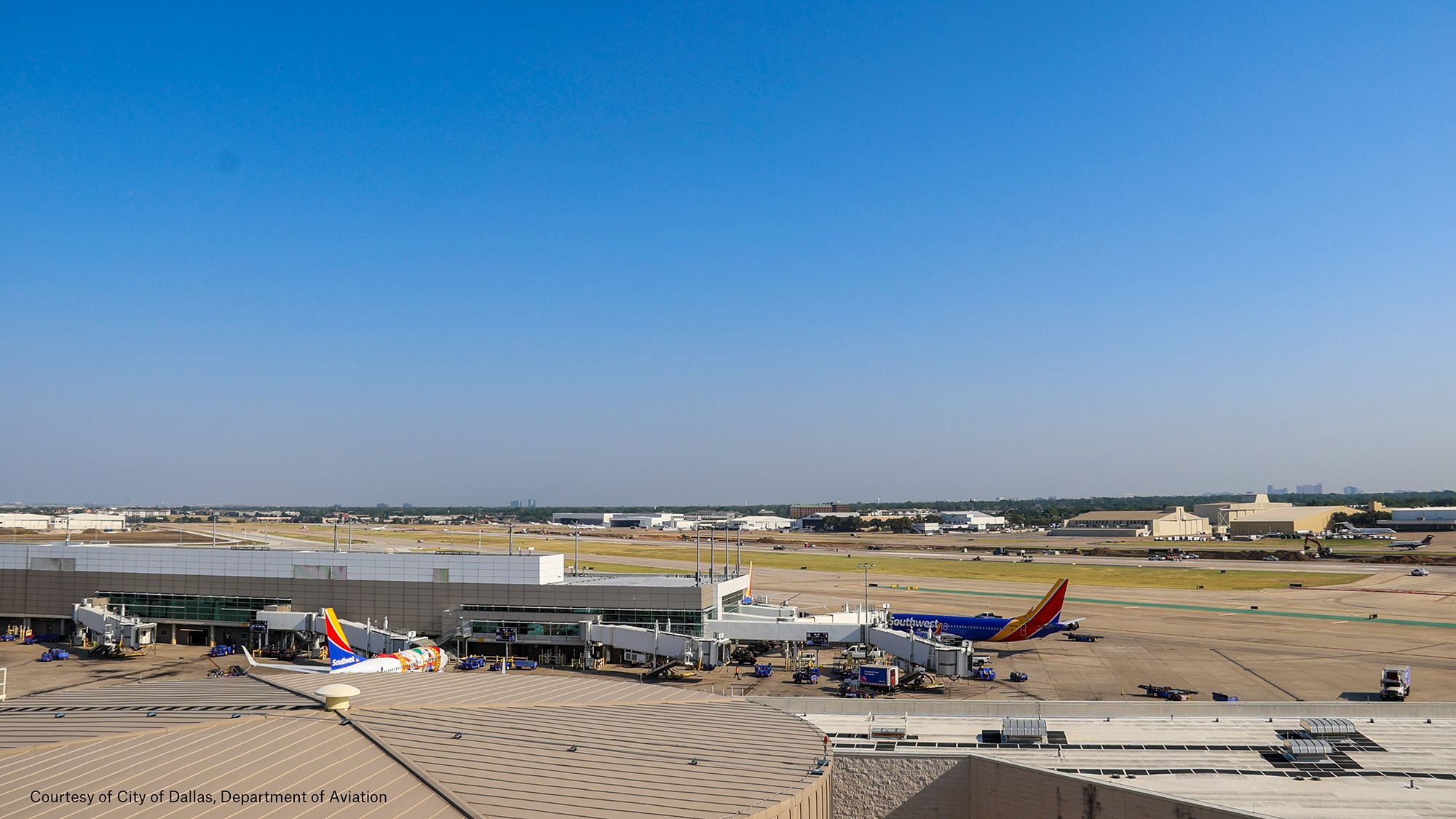 Exterior of terminal at Dallas Love Field Airport