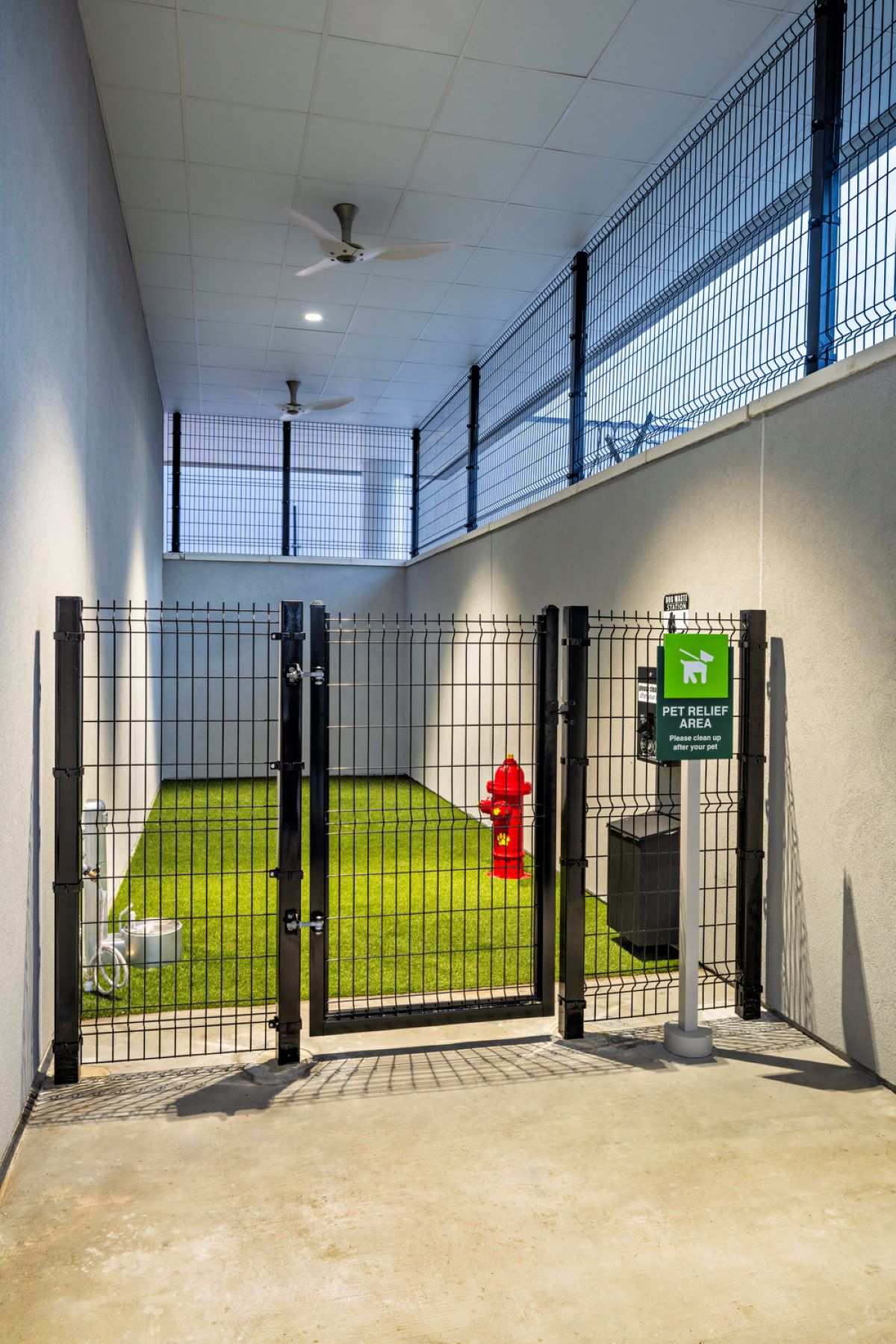 indoor pet relief area at at sarasota bradenton international airport