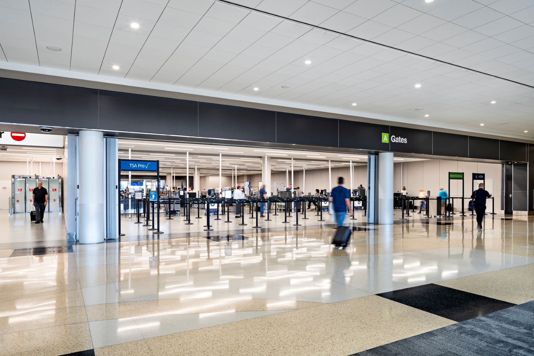 security checkpoint at sarasota bradenton international airport